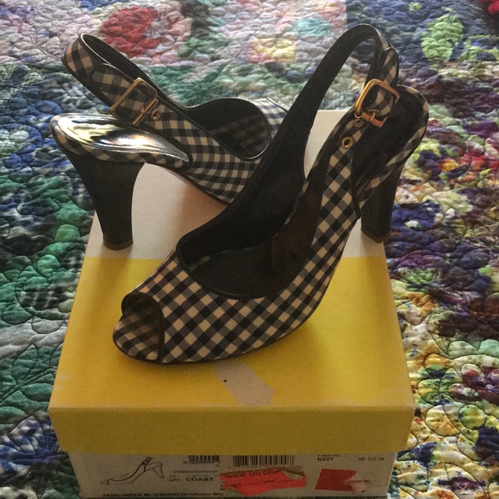 Bettye Muller slingback navy and white patterned